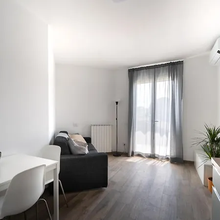 Zina - - 10 Min From Centre And Airport Daire *
