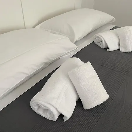 Zina - - 10 Min From Centre And Airport Daire