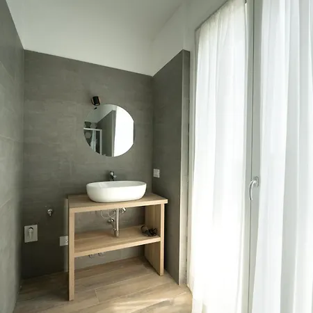 Zina - - 10 Min From Centre And Airport Apartment